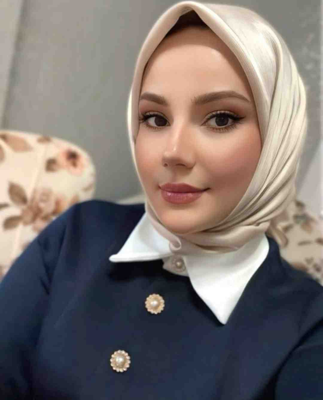 Büyüközlü Tatlı Partner Escort Bayan Mira